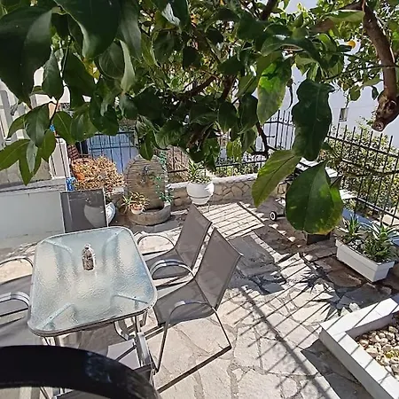 Apartment Chill Out