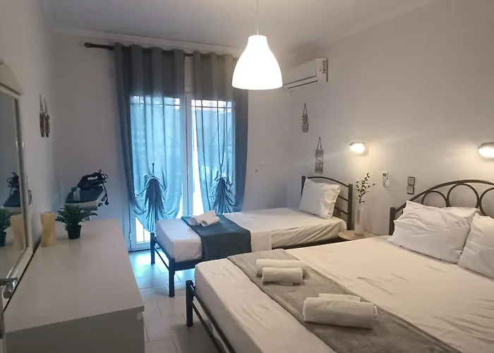 Chill Out Neos Marmaras