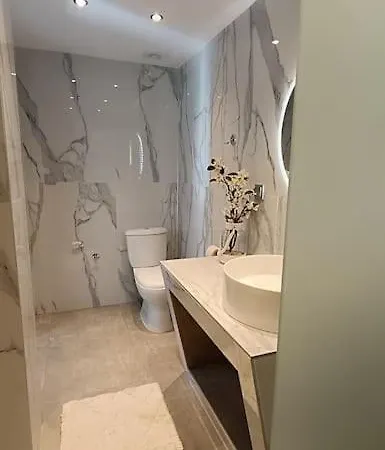 Chill Out Neos Marmaras