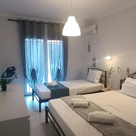 Chill Out Neos Marmaras